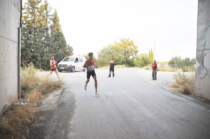 Víctor Doblas Díaz gana la XXI Carrera Popular Quesada Clínica Dental