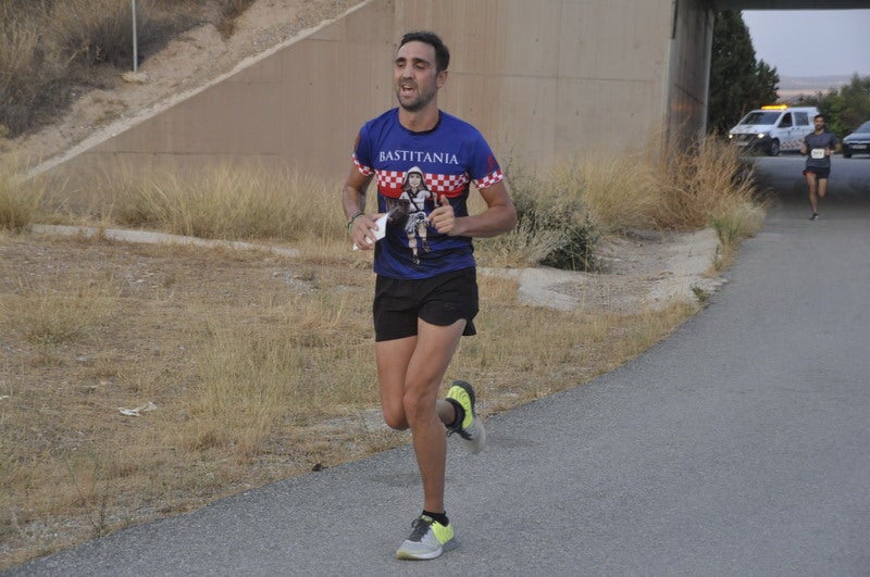 Víctor Doblas Díaz gana la XXI Carrera Popular Quesada Clínica Dental