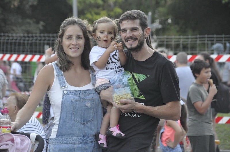 Los niños de Baza disfrutan en la mañana de este viernes del Cascamorras Infantil. 
