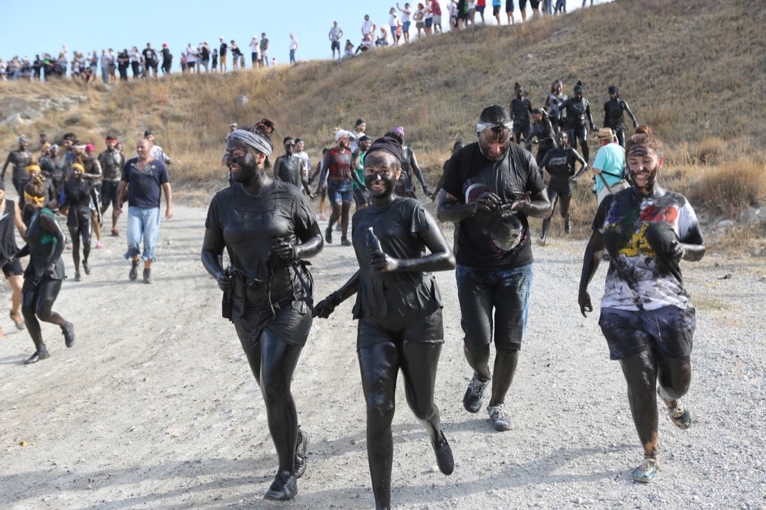 Aquí puedes ver una selección de las mejores fotografías del multitudinario Cascamorras, que ha reunido a unas 15.000 personas en Baza