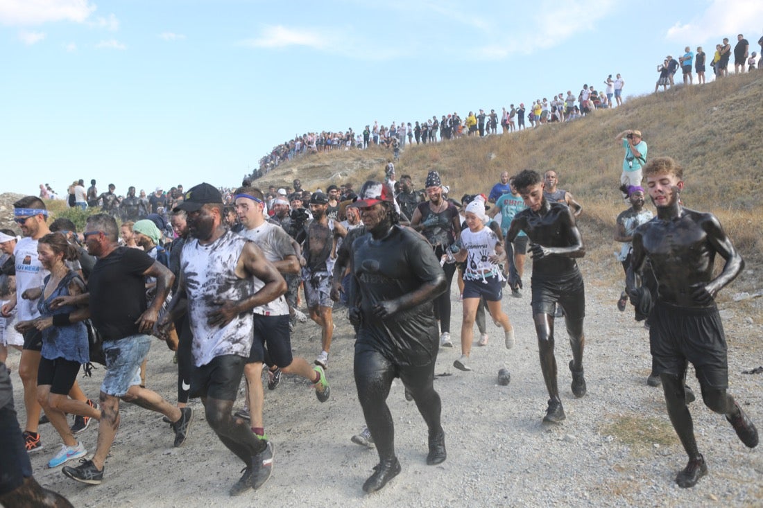 Aquí puedes ver una selección de las mejores fotografías del multitudinario Cascamorras, que ha reunido a unas 15.000 personas en Baza