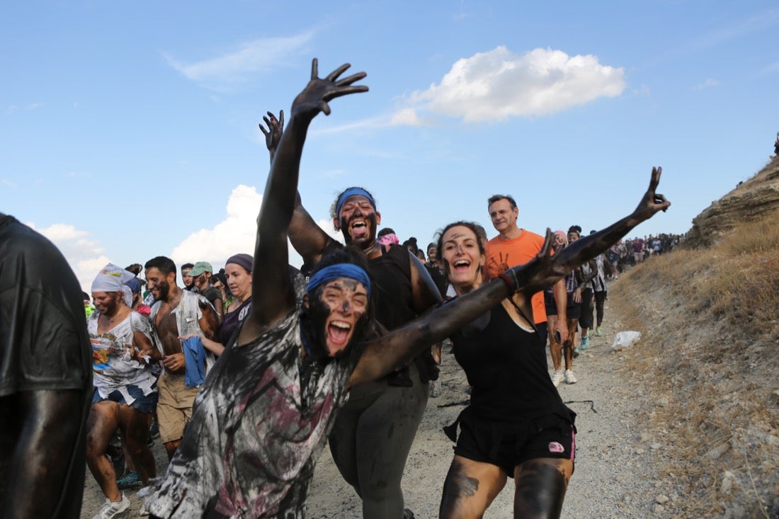 Aquí puedes ver una selección de las mejores fotografías del multitudinario Cascamorras, que ha reunido a unas 15.000 personas en Baza