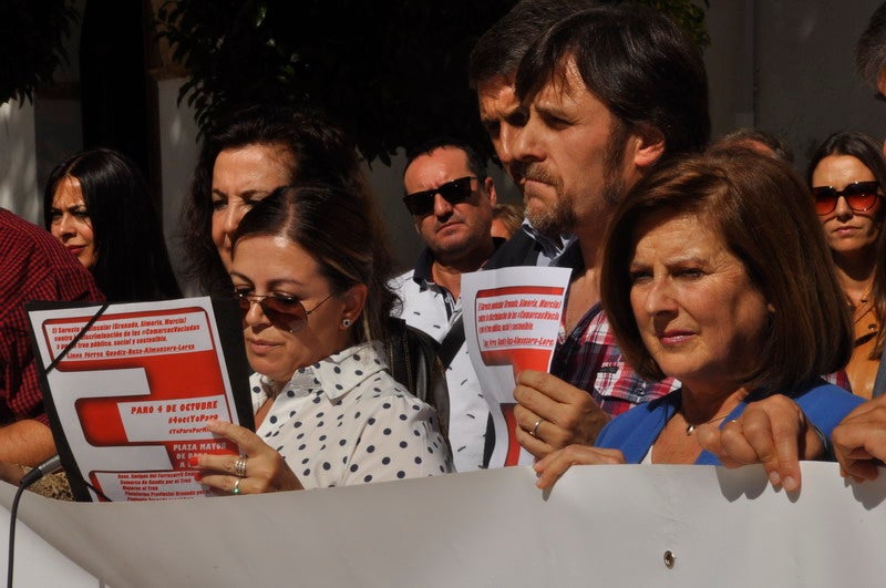 250 personas participan en la concentración organizada por la Asociación Amigos del Ferrocarril de la Comarca de Baza 