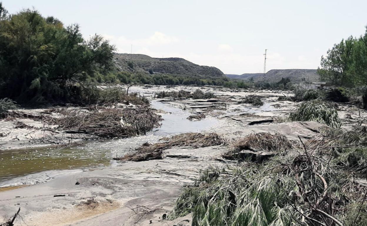 Estado en el que quedó el río Baza tras las riada 