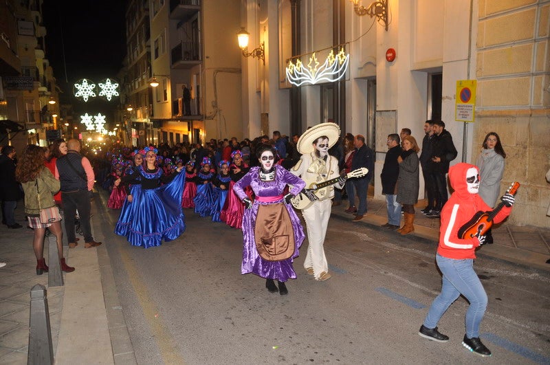 Sus majestades, también han realizado una parada en la Plaza Mayor para recibir a todos los niños y niñas en una noche bastante apacible comparada con otros años de intenso frío