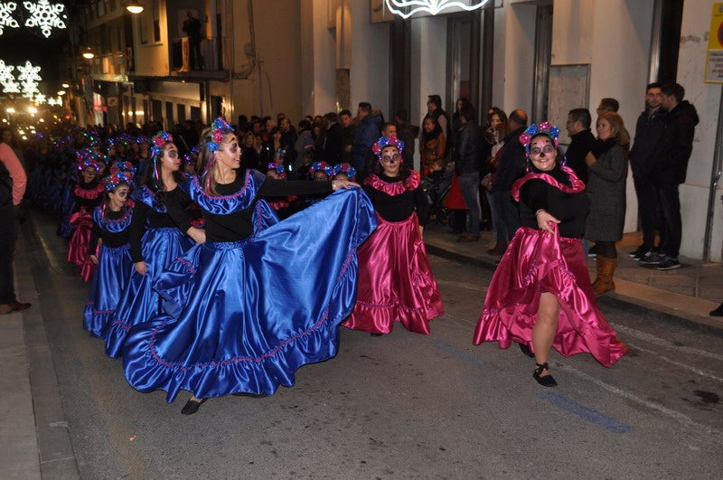 Sus majestades, también han realizado una parada en la Plaza Mayor para recibir a todos los niños y niñas en una noche bastante apacible comparada con otros años de intenso frío