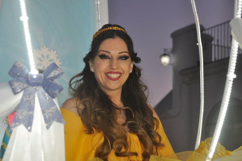 Sus majestades, también han realizado una parada en la Plaza Mayor para recibir a todos los niños y niñas en una noche bastante apacible comparada con otros años de intenso frío