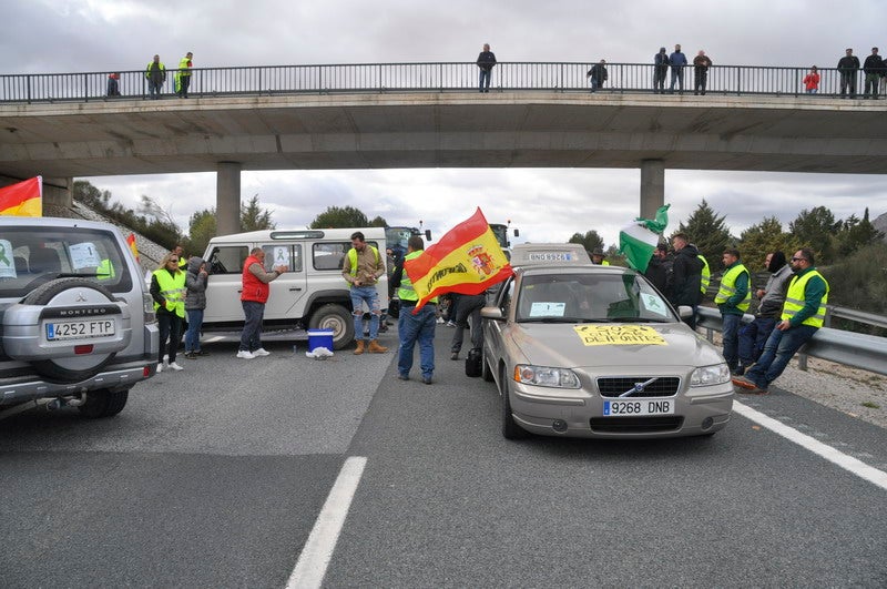 Decenas de tractores marcharon en el norte de la provincia.