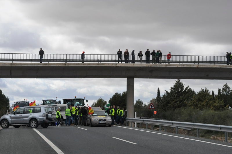 Decenas de tractores marcharon en el norte de la provincia.