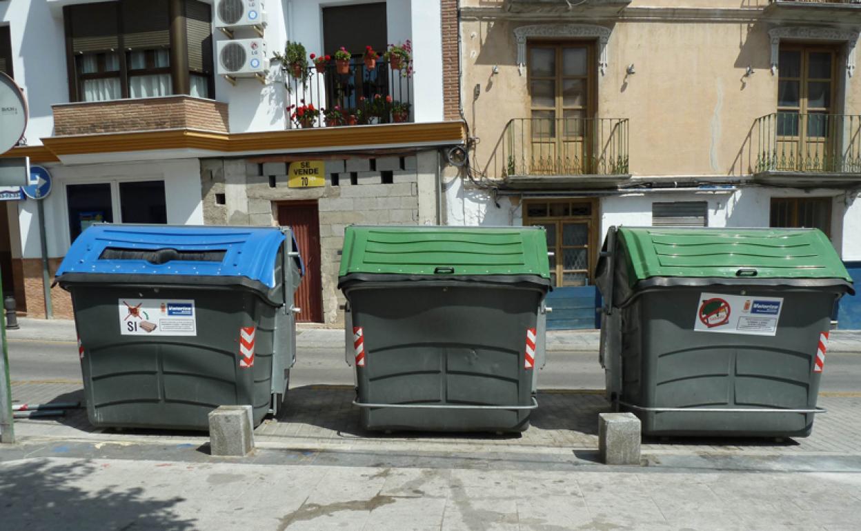 Prohibido tirar los residuos de personas afectadas por COVID 19 a los contenedores de basura 