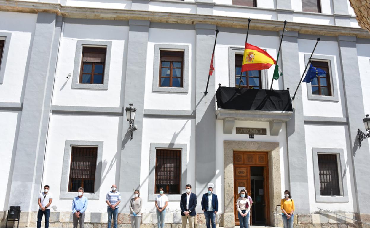 Minuto de silencio en Baza 