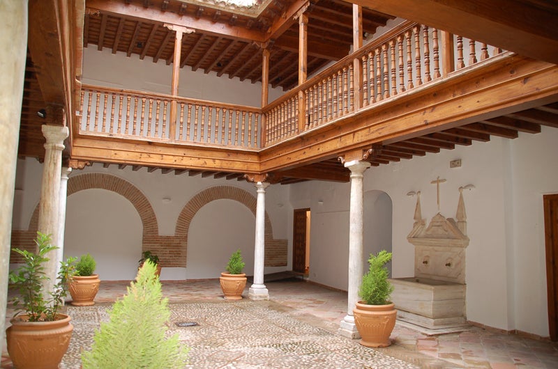 Patio interior del Palacio de los Segura 