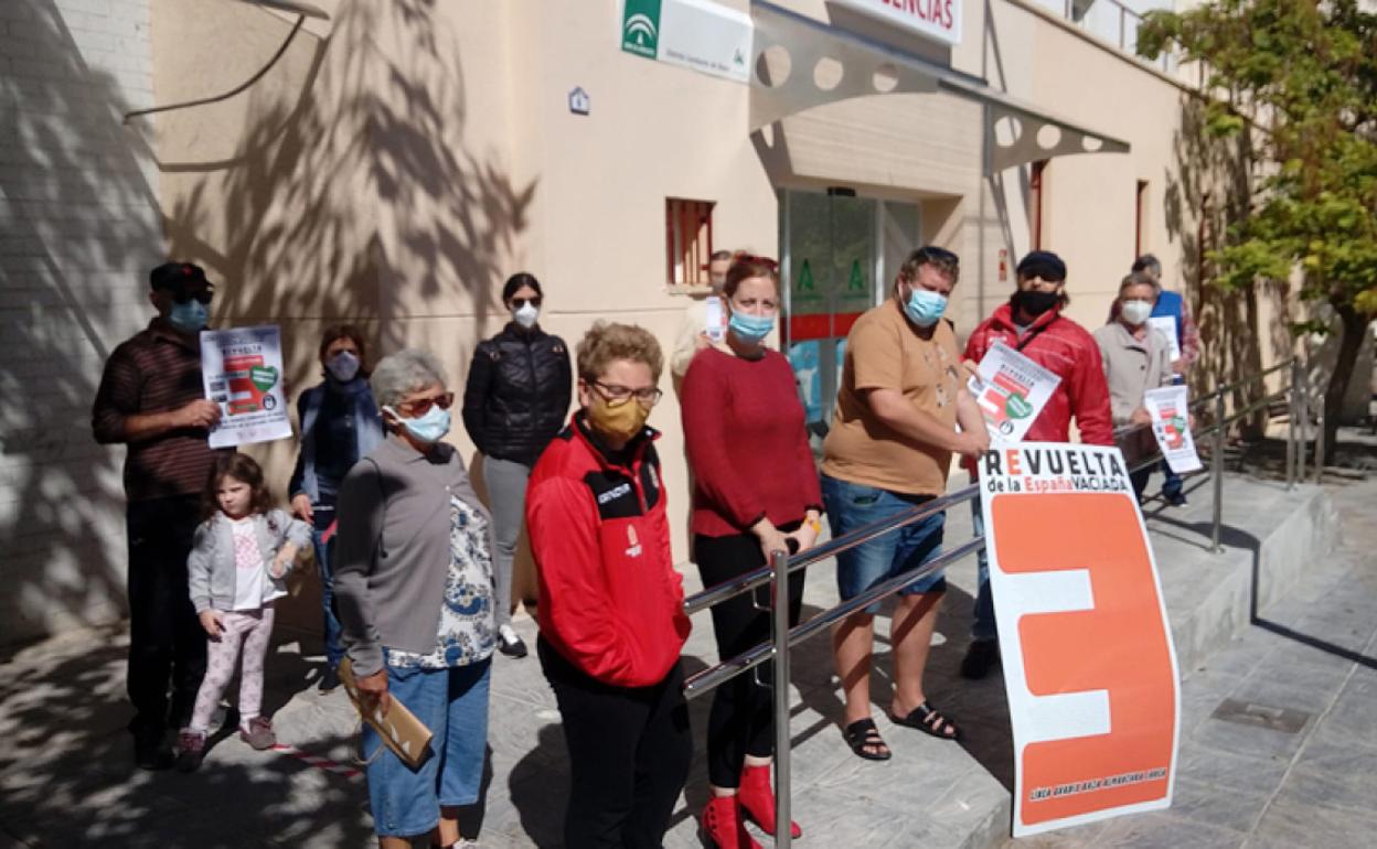 Protesta ente el Centro de Salud de Baza 