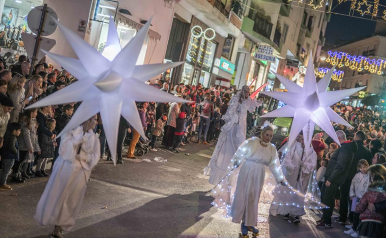 la cabalgata de los Reyes Magos, suelen concentyra a miles de personas en las calles de Baza