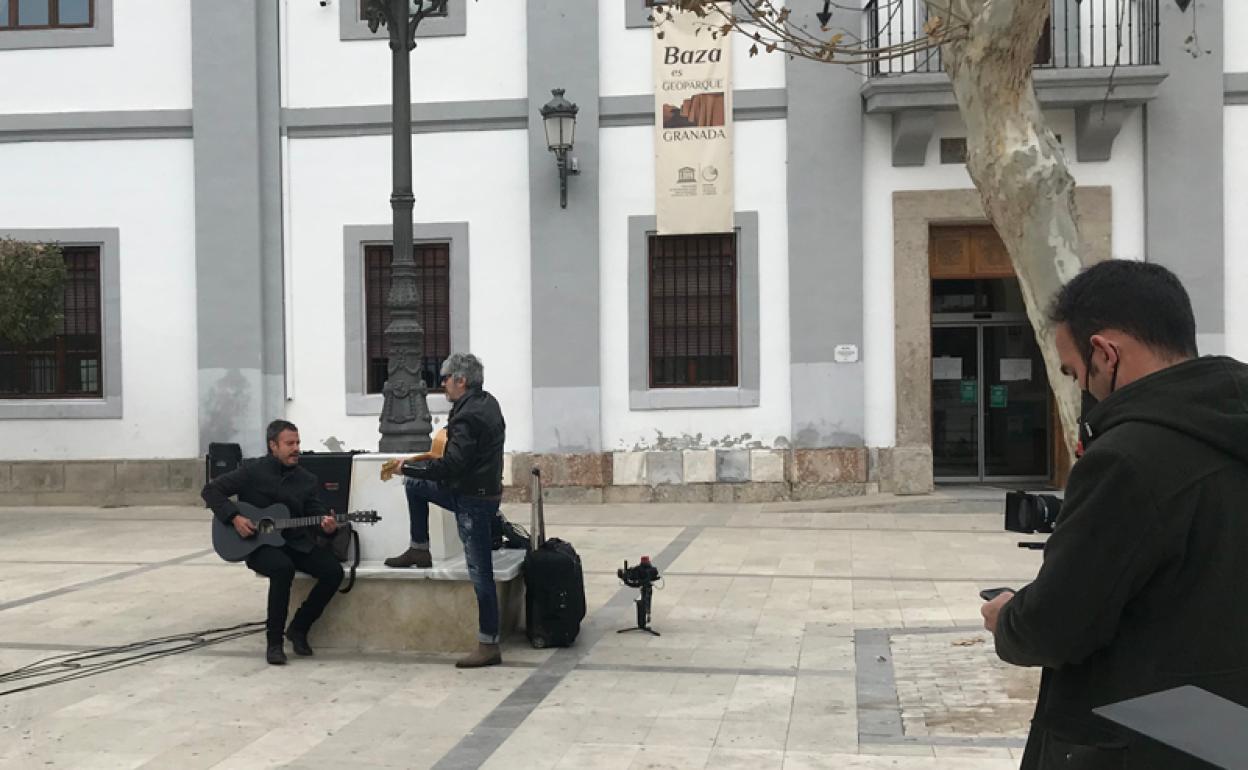 La Guardia en la Plaza Mayor de Baza