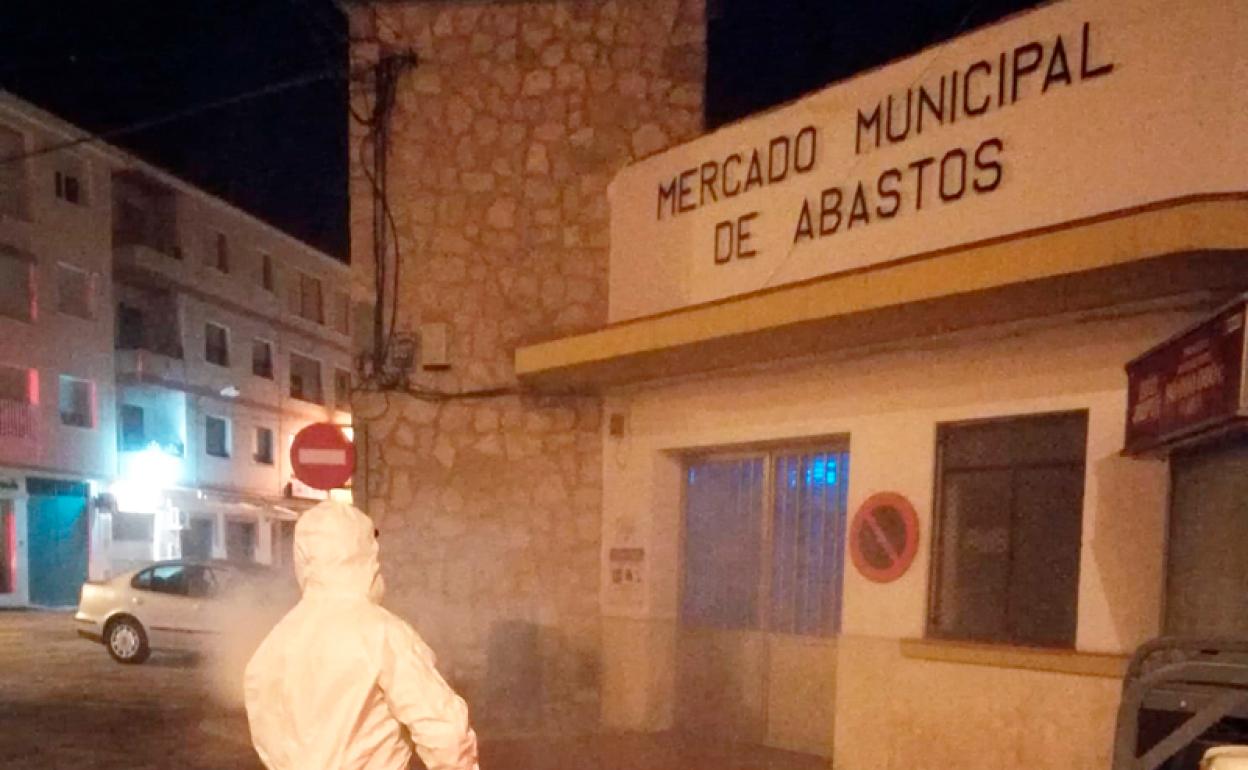 Desinfección en Huéscar, Plaza de Santa Adela , Plaza de Abastos