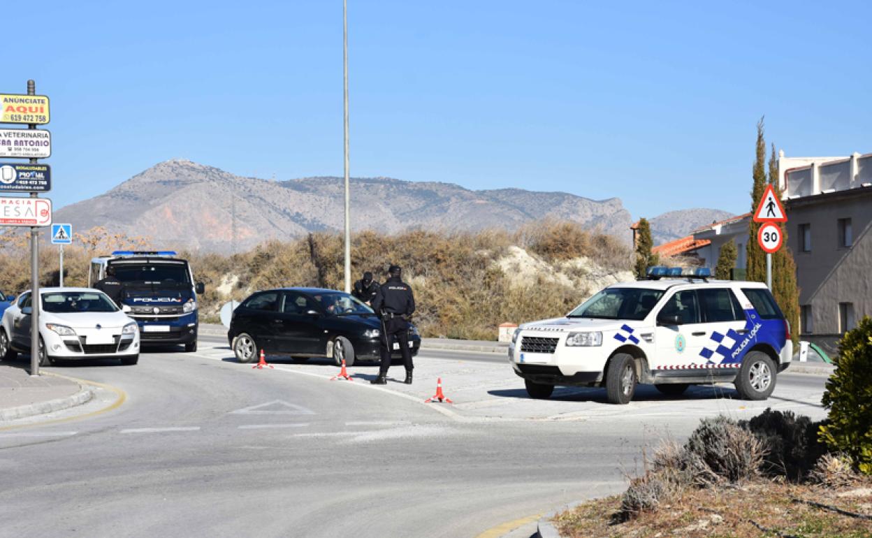 La Policía Local intensifica el control y la vigilancia contra el COVID -19