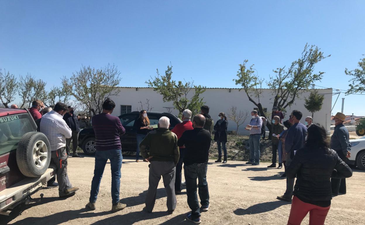 Reunión informativa celebrada en el anejo de El Francés en Caniles 