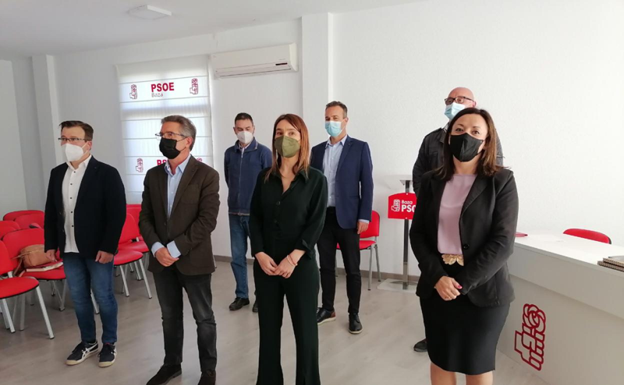 Olga Manzano acompañda de los alcaldes de Baza, Freila y Cuevas del Campo