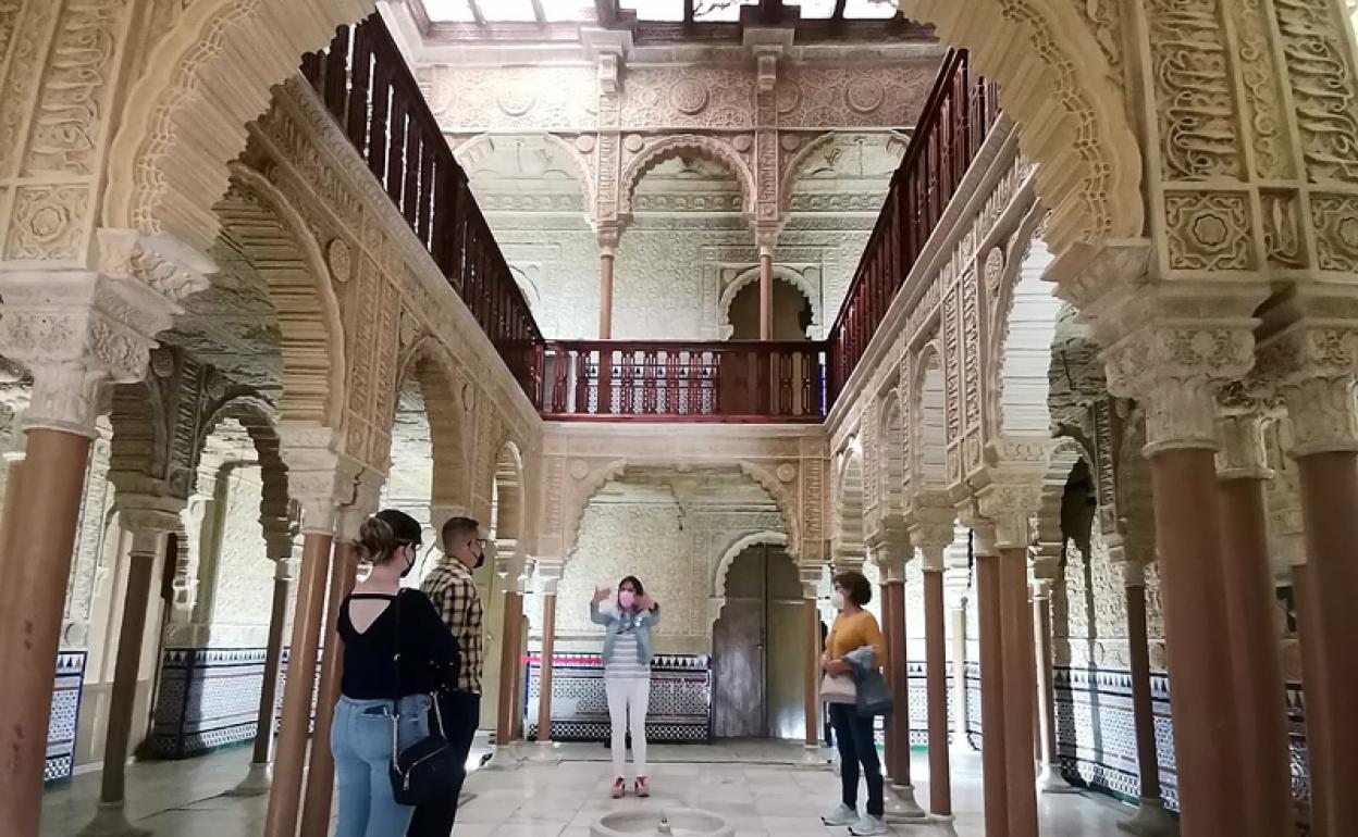 Cientos de vecinos de Huéscar visitan la casa Penalva