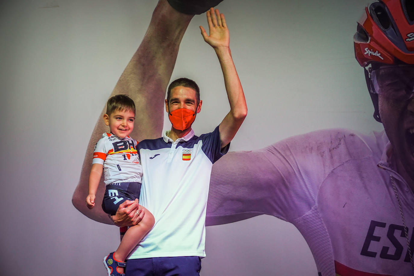 Fotos: Baza se vuelca para recibir al medallista olímpico David Valero