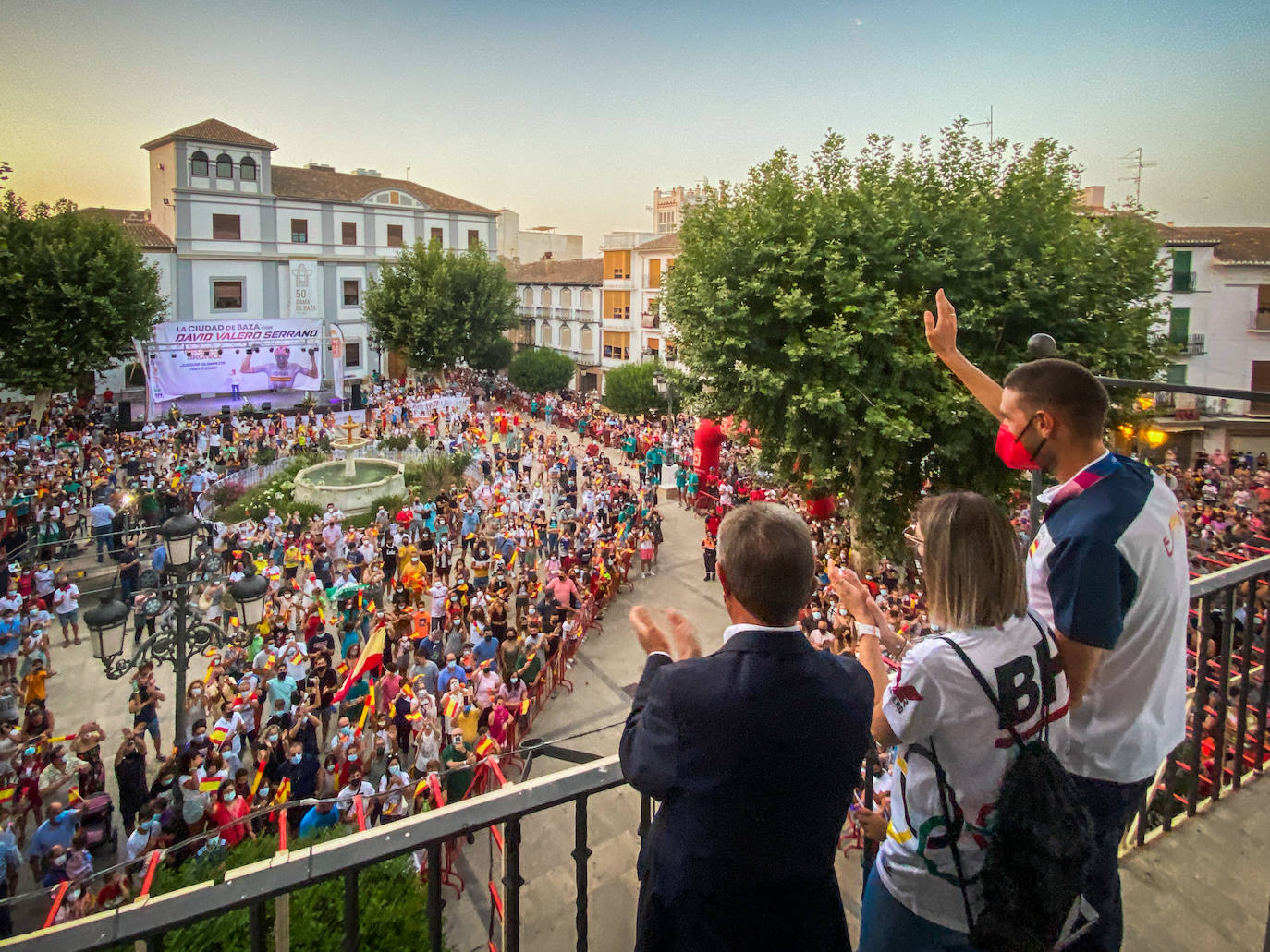Fotos: Baza se vuelca para recibir al medallista olímpico David Valero