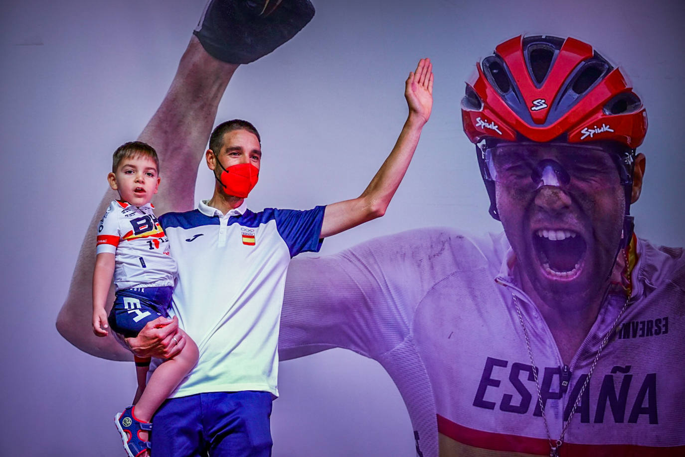 Fotos: Baza se vuelca para recibir al medallista olímpico David Valero