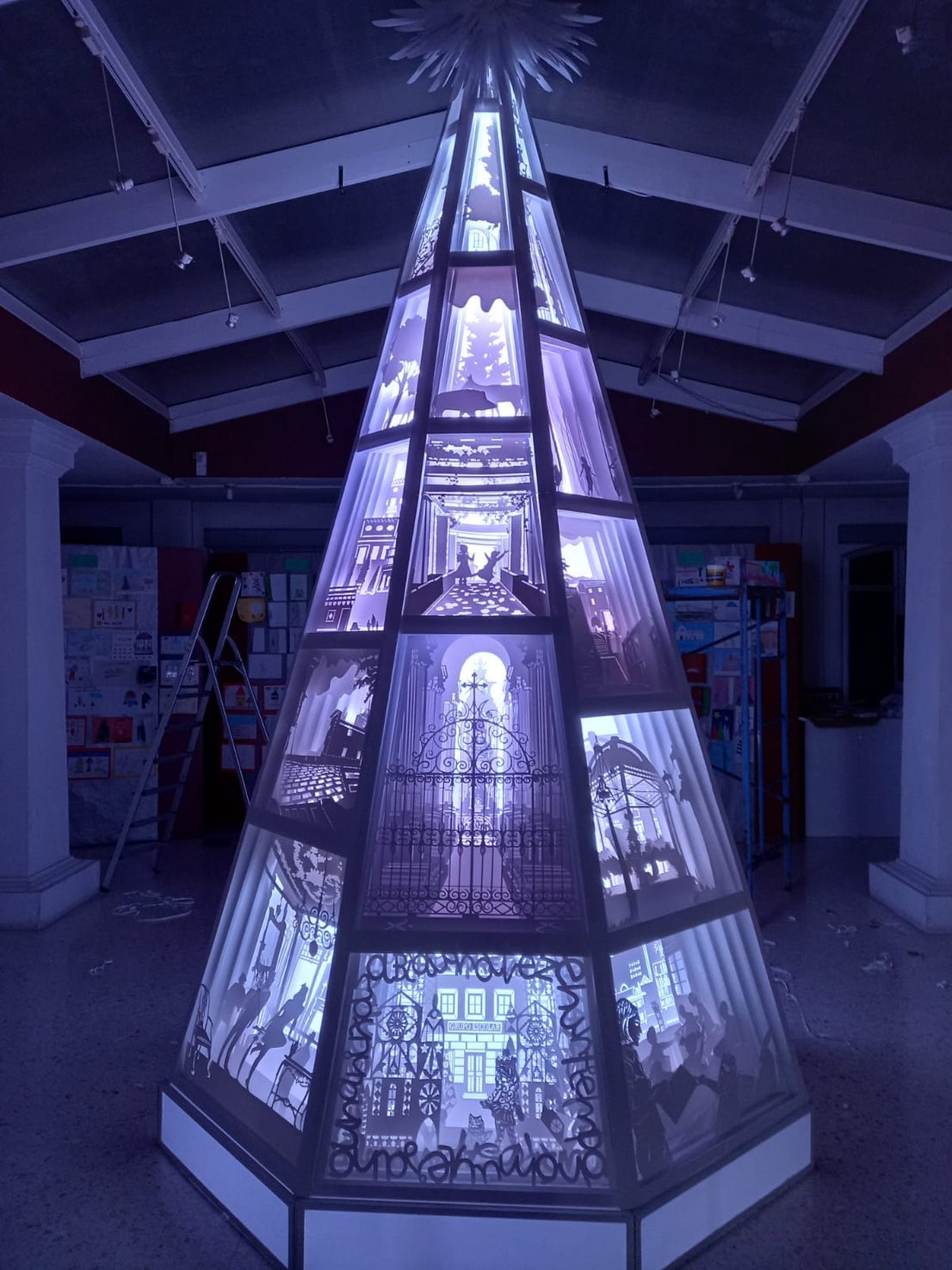 El árbol de Navidad de la Escuela de Arte de Huéscar