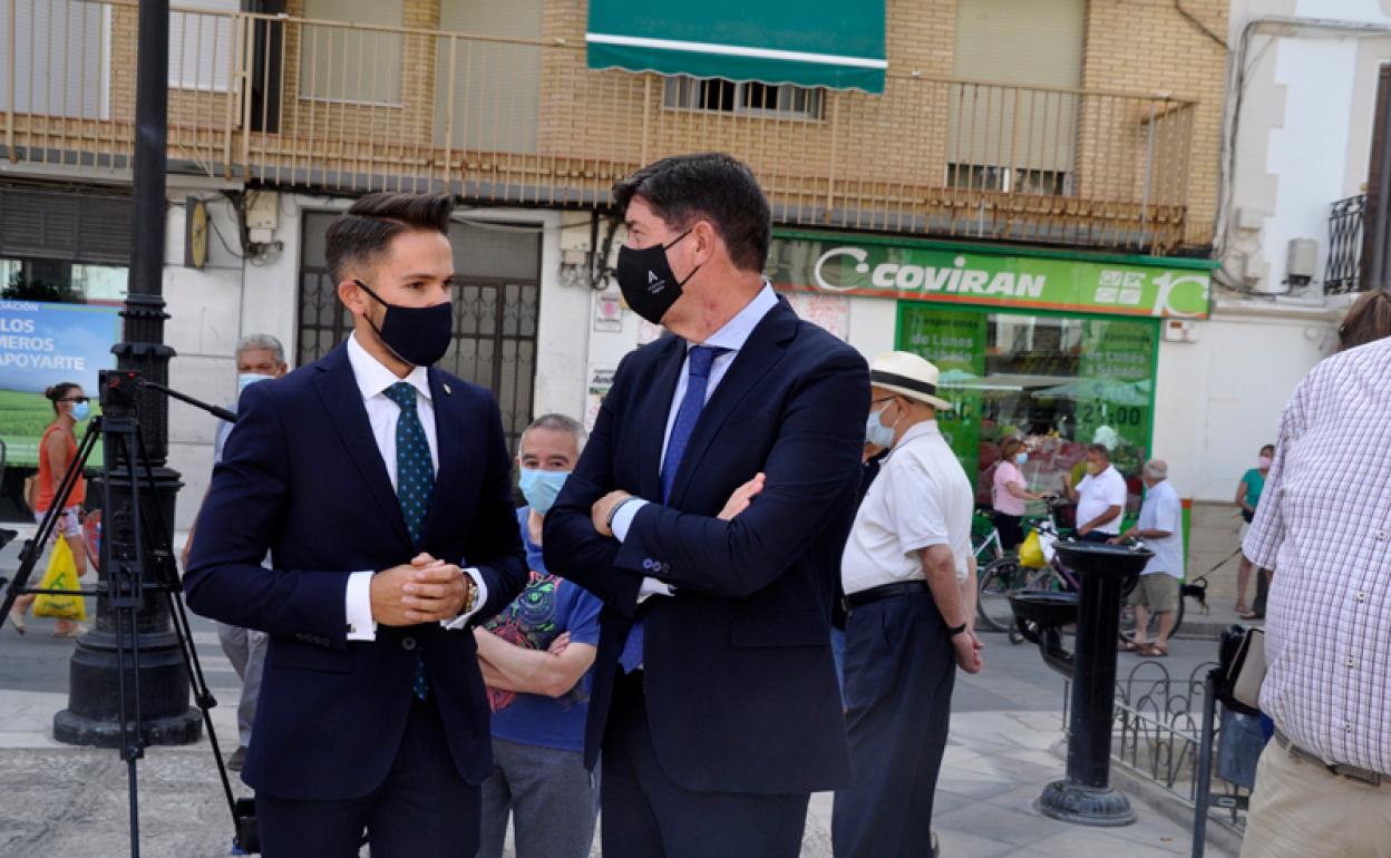 Ramón Martínez. alcalde de Huéscar y Juan Marín vicepresidente de la Junta de Andalucía