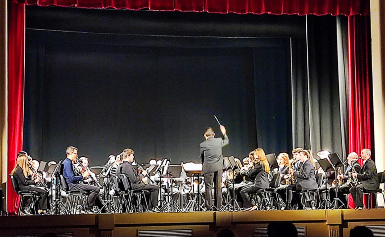 Excelente concierto de marchas procesionales de la Banda Municipal de Baza