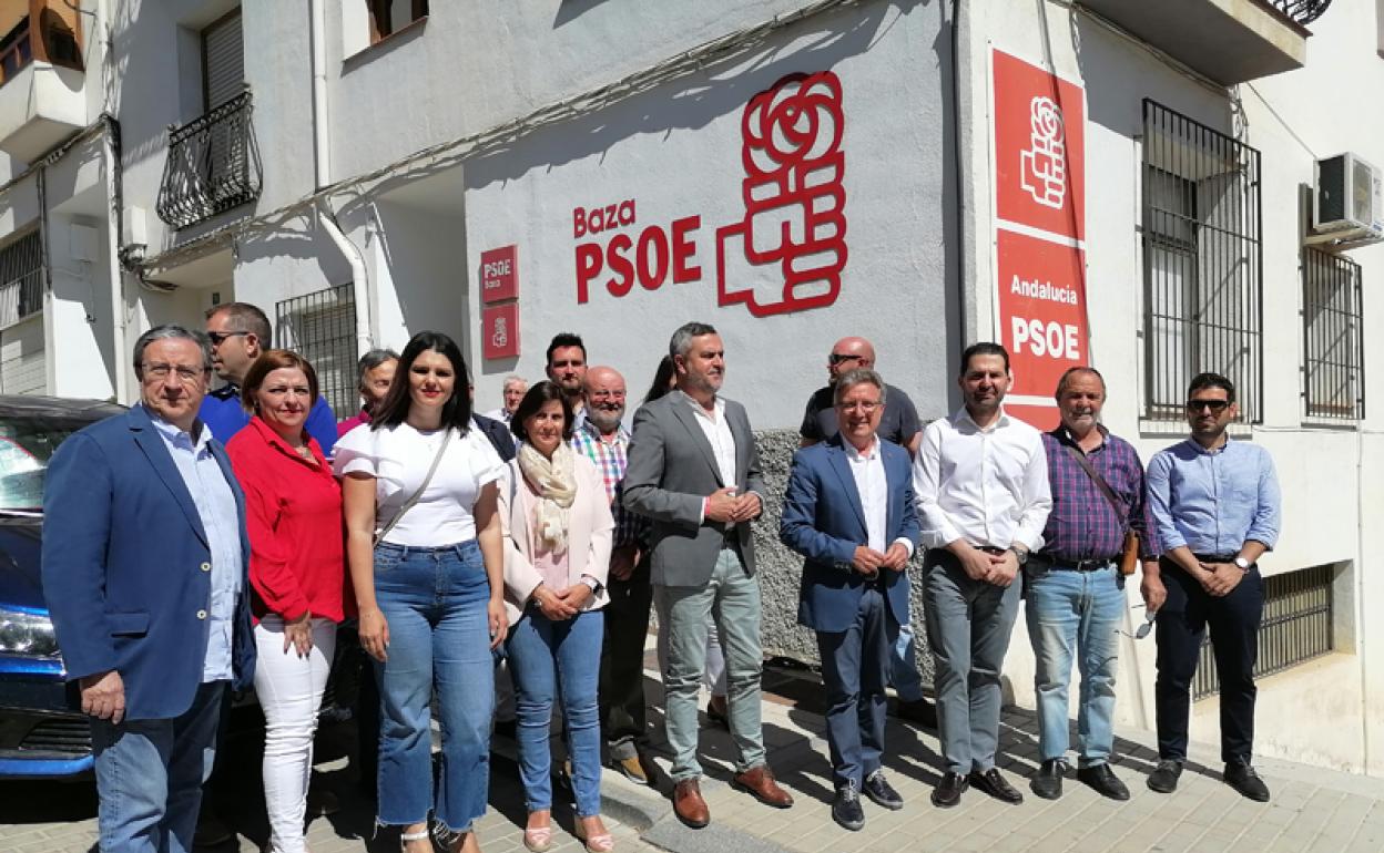 El PSOE se compromete terminar la Autovía del Marmol hasta Baza y critica que Moreno «no haya hecho nada»