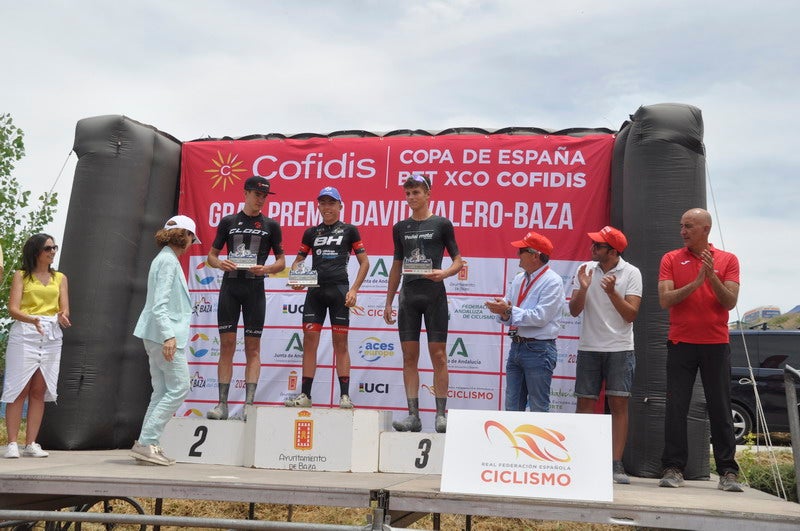 El ciclista bastetano que ganó el bronce en Tokio 2020 se luce en casa.