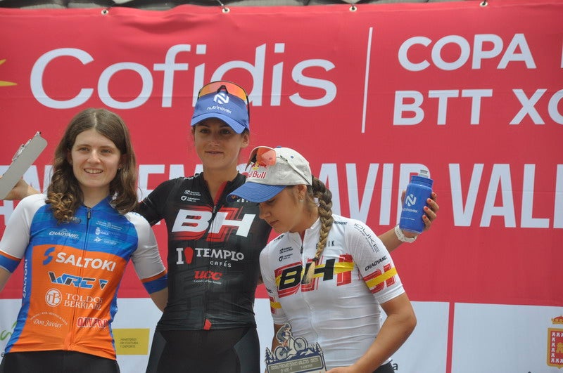 El ciclista bastetano que ganó el bronce en Tokio 2020 se luce en casa.