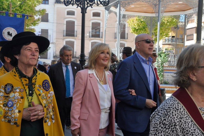 Una exhibición de sevillanas o el homenaje a título póstumo a Antonio Muñoz Jaunenes componen el acto.
