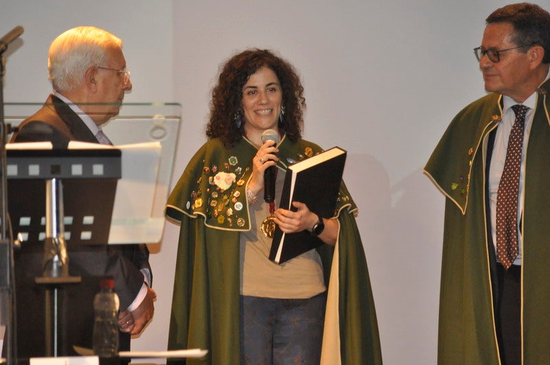 Una exhibición de sevillanas o el homenaje a título póstumo a Antonio Muñoz Jaunenes componen el acto.