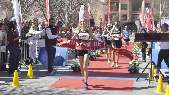 Youness Belyamna y Carolina Huertas ganadores de la 46 Media Maratón de Baza