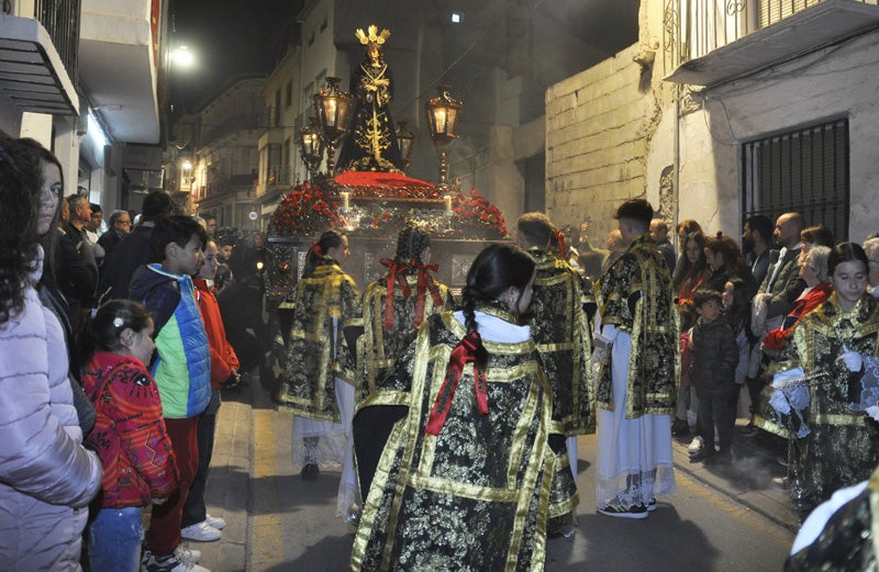 El Señor de Santiago por la calle Manuel de Góngora
