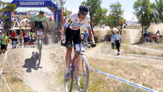 David Campos vence a David Valero en la Shimano Súper Cup Massi de Baza