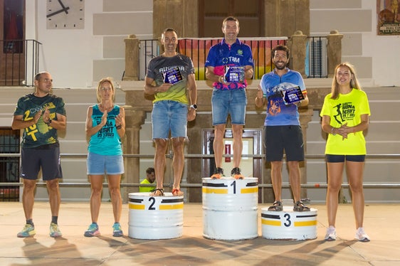 Serafín Gómez y Ewelina Bednarczyk, ganan la Run & Night de Benamaurel 2023