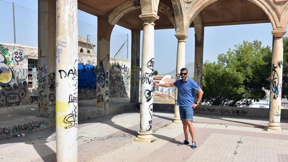 El recinto de la Alcazaba de Baza luce limpio, pero lleno de grafitis