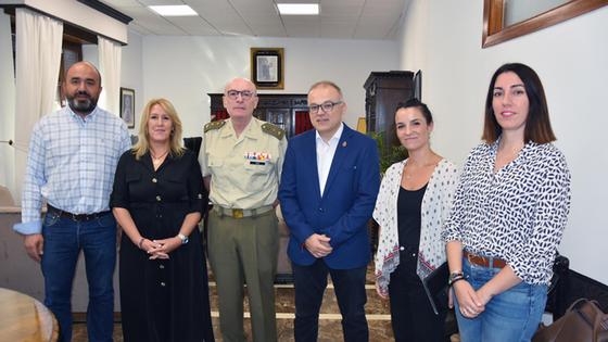 El Subdelegado de Defensa visita el Ayuntamiento de Baza