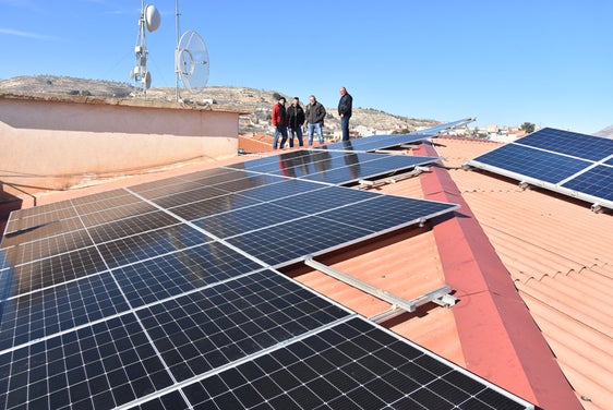 Los edificios Razalof y del cine Ideal ya producen su propia energía