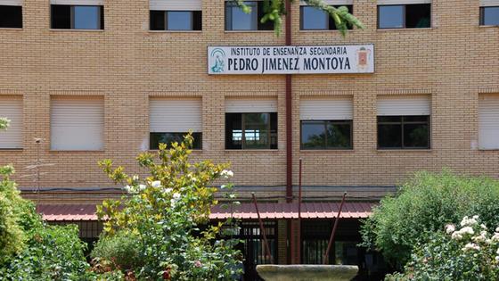 El PSOE denuncia la falta de personal administrativo en los institutos de Baza