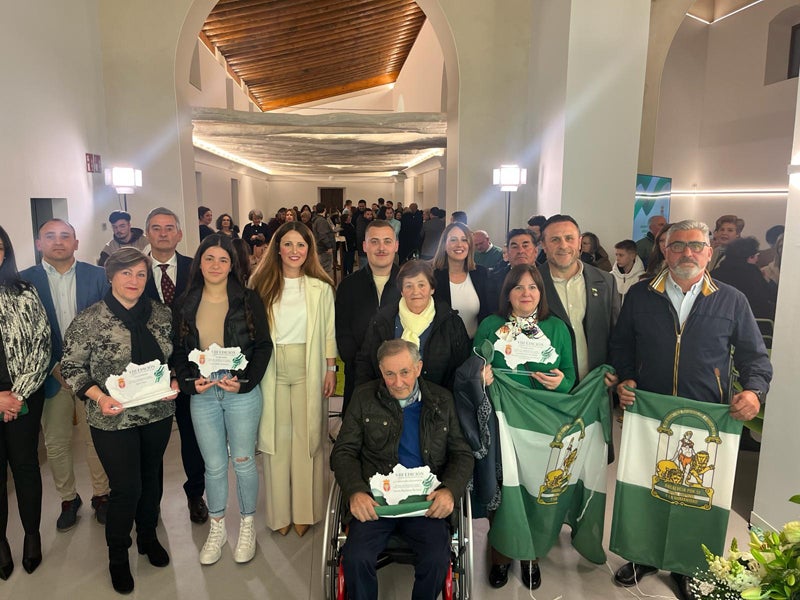 Foto de los premiados el Día de Andalucía en Caniles