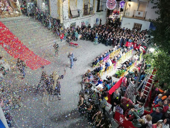 Espectacular coronación de Moros y Cristianos en Cúllar