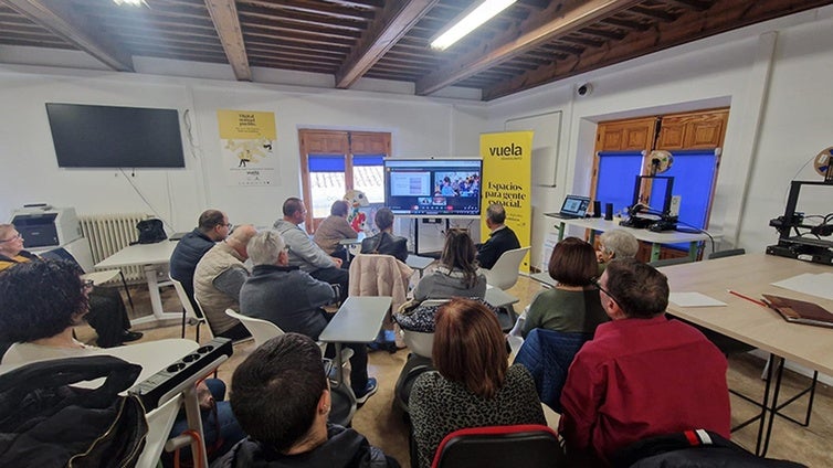 Vuela Huéscar y FACUA realizan un taller para detectar fraudes y engaños