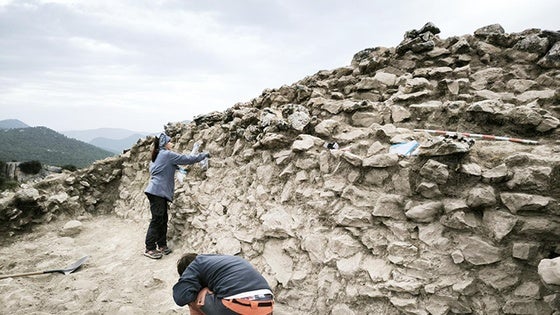 Excavación en el Poblado Calcolítico de los Castellones Bajos en Puebla de Don Fadrique