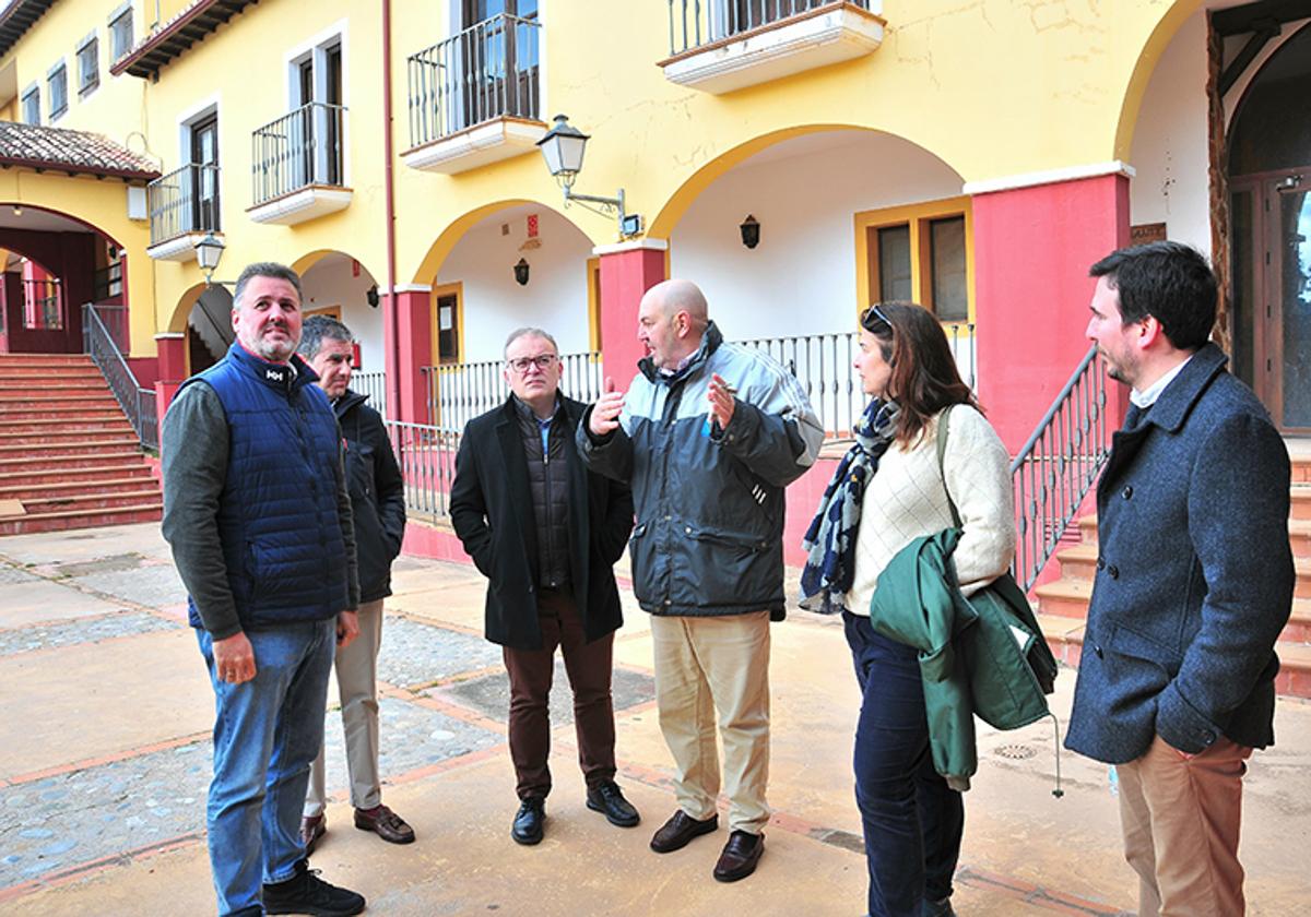 El Complejo de Narvaez en el Parque Natural de la Sierra de Baza volvera a abrir tras 8 años cerrado