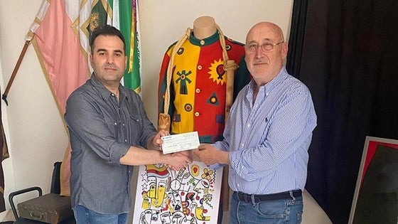 Juan Carlos Cano Mora gana el III Concurso de Diseño de Camisetas Cascamorras 2025