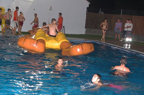 Imagen de archivo de una actividad acuatica en Baza